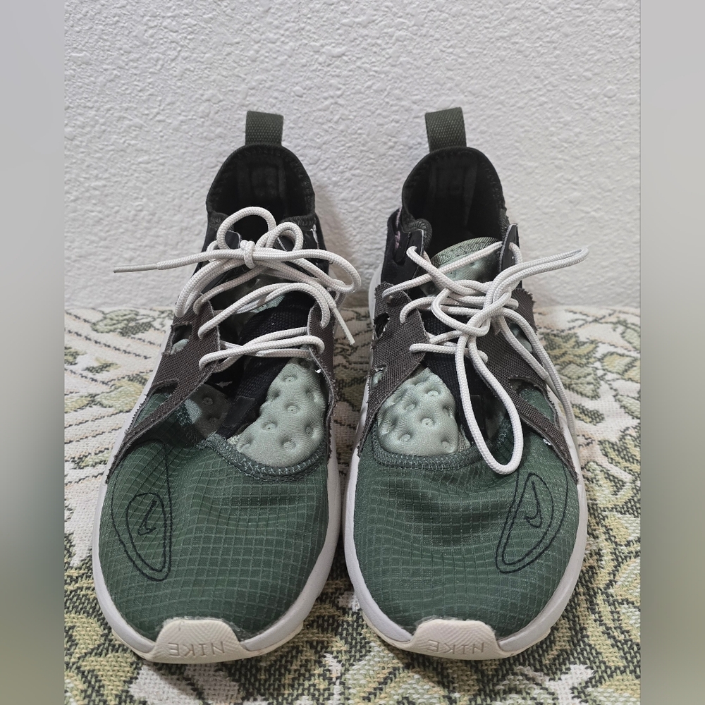 Nike Huarache Type "Juniper Fog/Light Bone" sz 11
